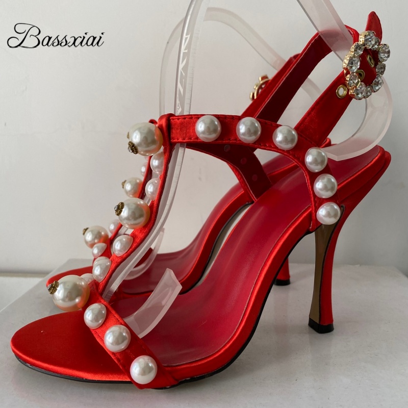 Strappy Heeled Sandals - รองเท้าส้นเข็มแบบมีสายรัดข้อเท้าประดับมุก สำหรับผู้หญิง รองเท้าปาร์ตี้ผ้าซาตินหรูหรา ส้นสูง 10 ซม.