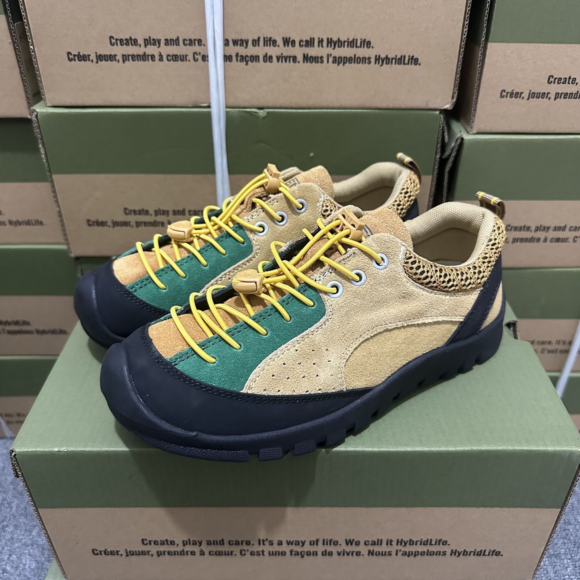 ใหม่รองเท้าเดินป่ากลางแจ้งคู่ร - Women'S Shoes Hey Dude บทวิจารณ์และราคา